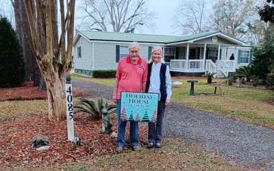 Holiday House Winners – Earnie & Betty Dukes